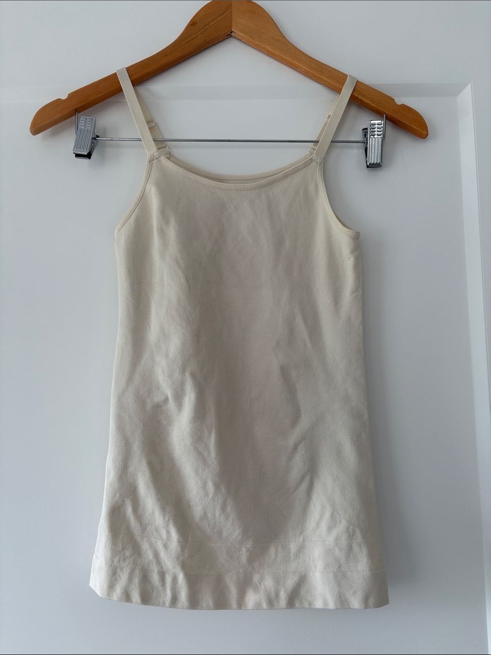 Shapermint Essentials Scoop Tank in Chai